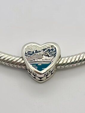 Pandora Alaska Exclusive Dangle Charm My Heart Chicago Pendant, S925 Sterling